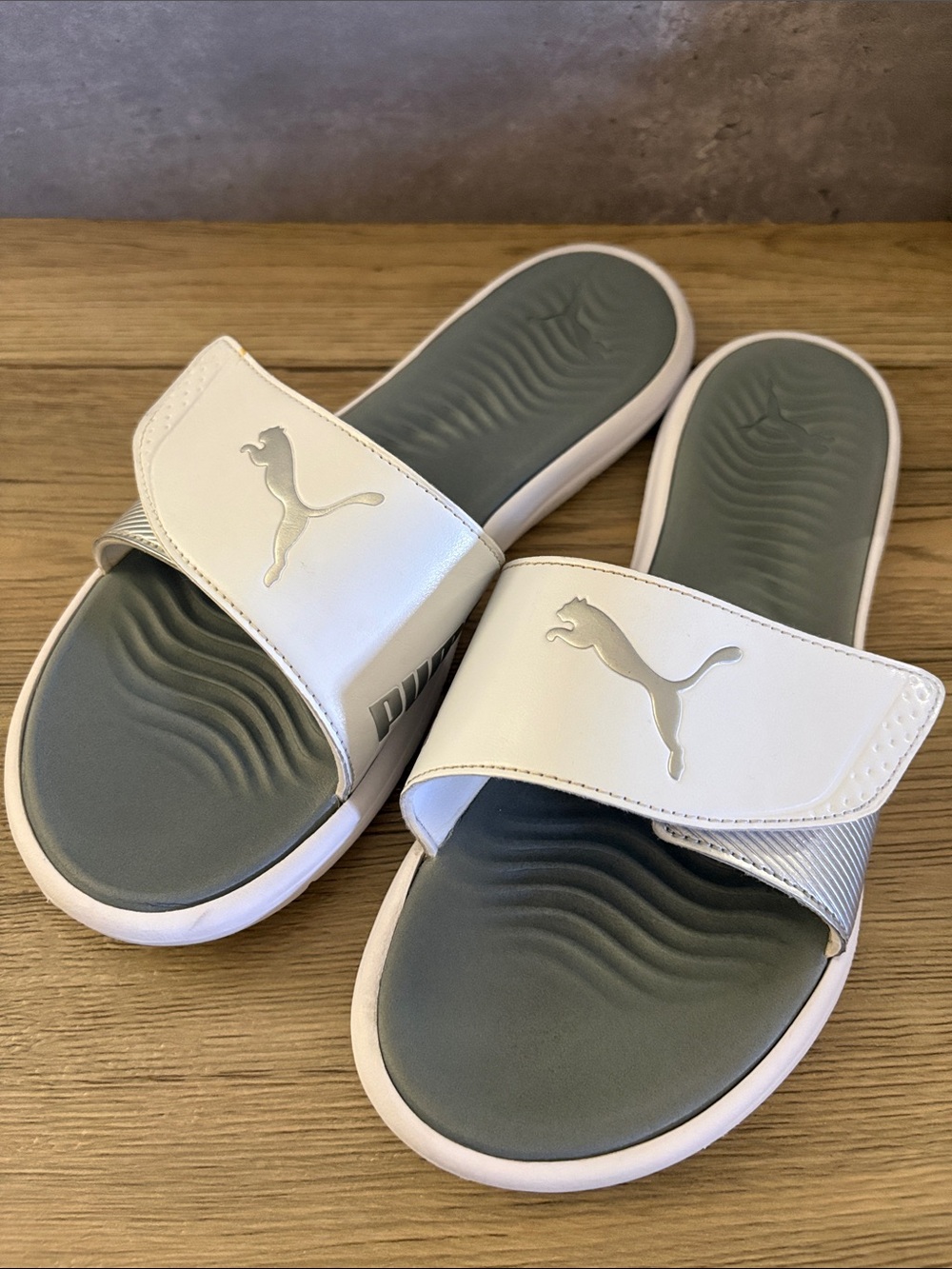 Puma | Velcro Slides